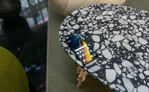 Этот Xiaomi Poco — лучший смартфон до 30 тысяч рублей. У него вообще нет недостатков