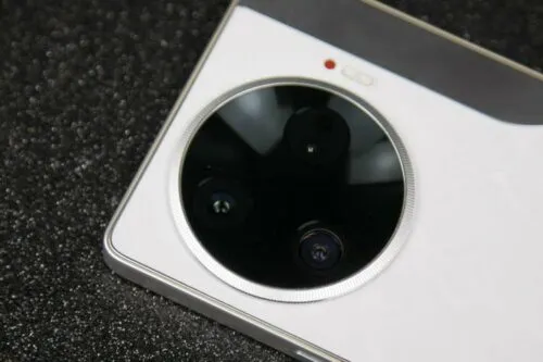 Tecno Camon 30 Pro внезапно подешевел на Маркете. Это самый сбалансированный камерофон бренда 