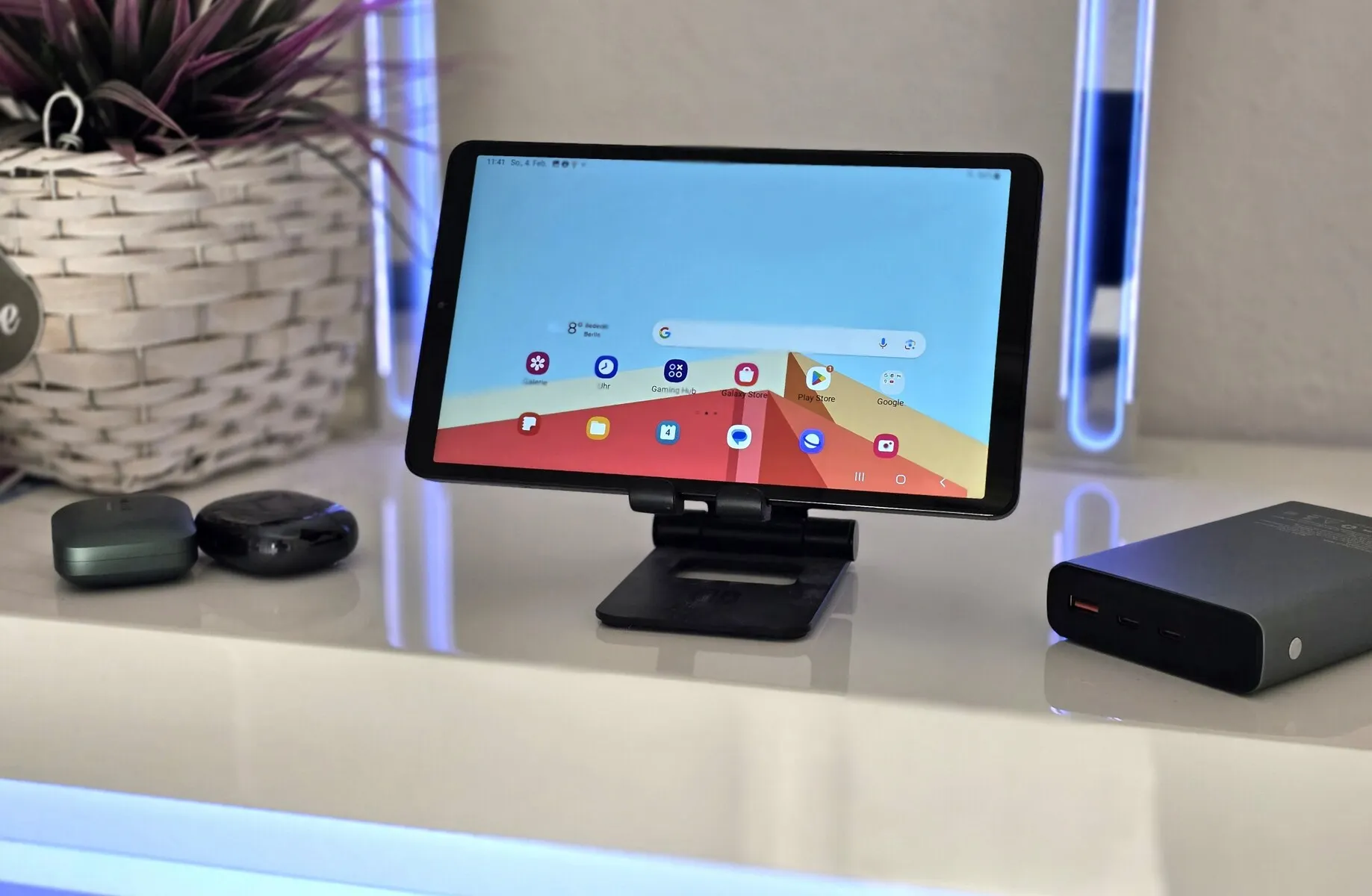 3 лучших компактных планшета на рынке. От свежего Xiaomi Redmi до легендарного Lenovo