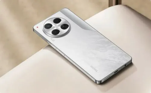 Этот Tecno — один из лучших бюджетников на рынке. Его сейчас сливают с неплохой скидкой