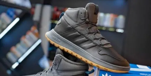 5 кроссовок, которые нужно брать этой осенью. От Timberland до непромокаемых adidas