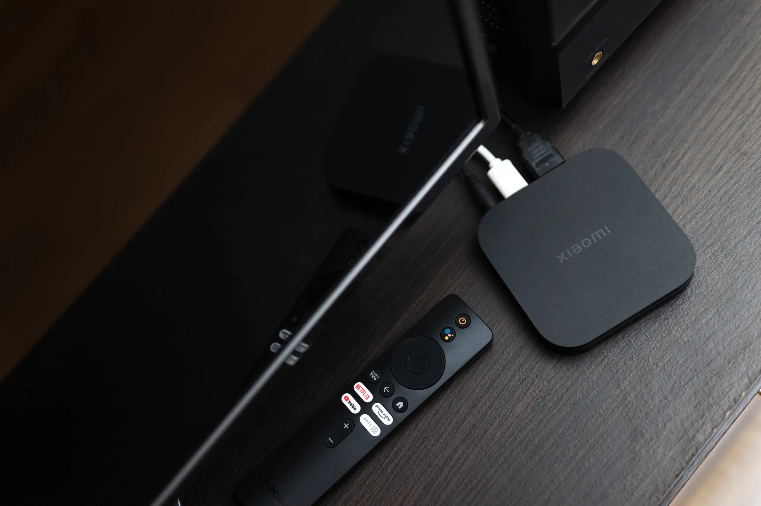 Хитовая ТВ-приставка Xiaomi обесценилась на Маркете. Она с легкостью прокачает ваш телевизор