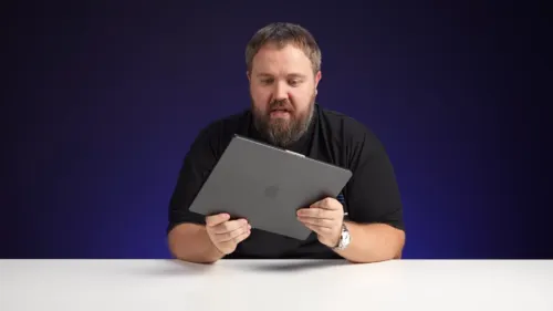 Wylsacom распаковал новый MacBook Pro до официального анонса. Обзор Вилсы порвал западный интернет