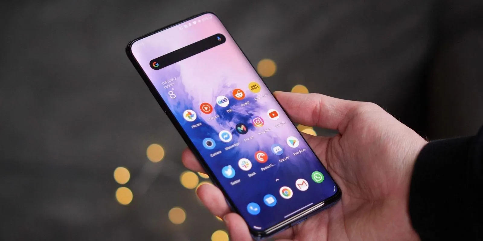 OnePlus 13 получит потрясающий дисплей. Что еще известно о новом флагмане?
