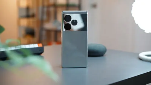 «Камера — просто огонь». Топовый Realme сливают с неплохой скидкой