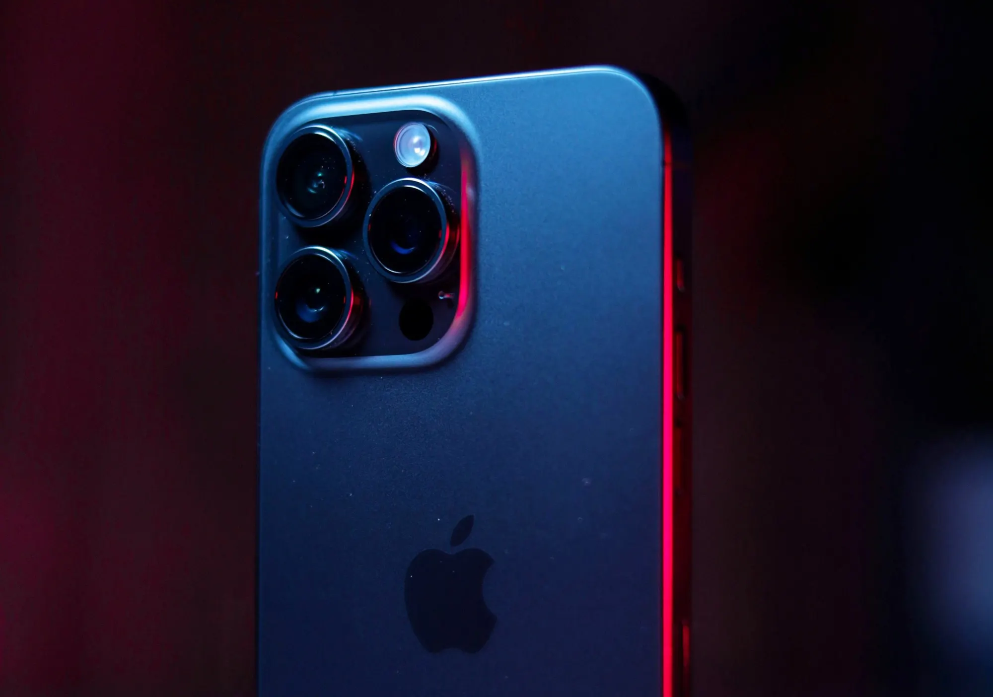 Главные причины взять iPhone 16 Pro Max. Их назвал эксперт, ранее отругавший флагман Apple