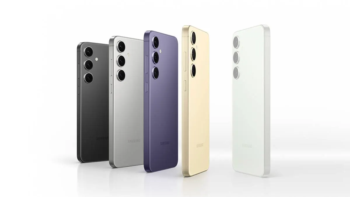 Samsung Galaxy S24 FE впервые подешевел в России. Брать или нет?