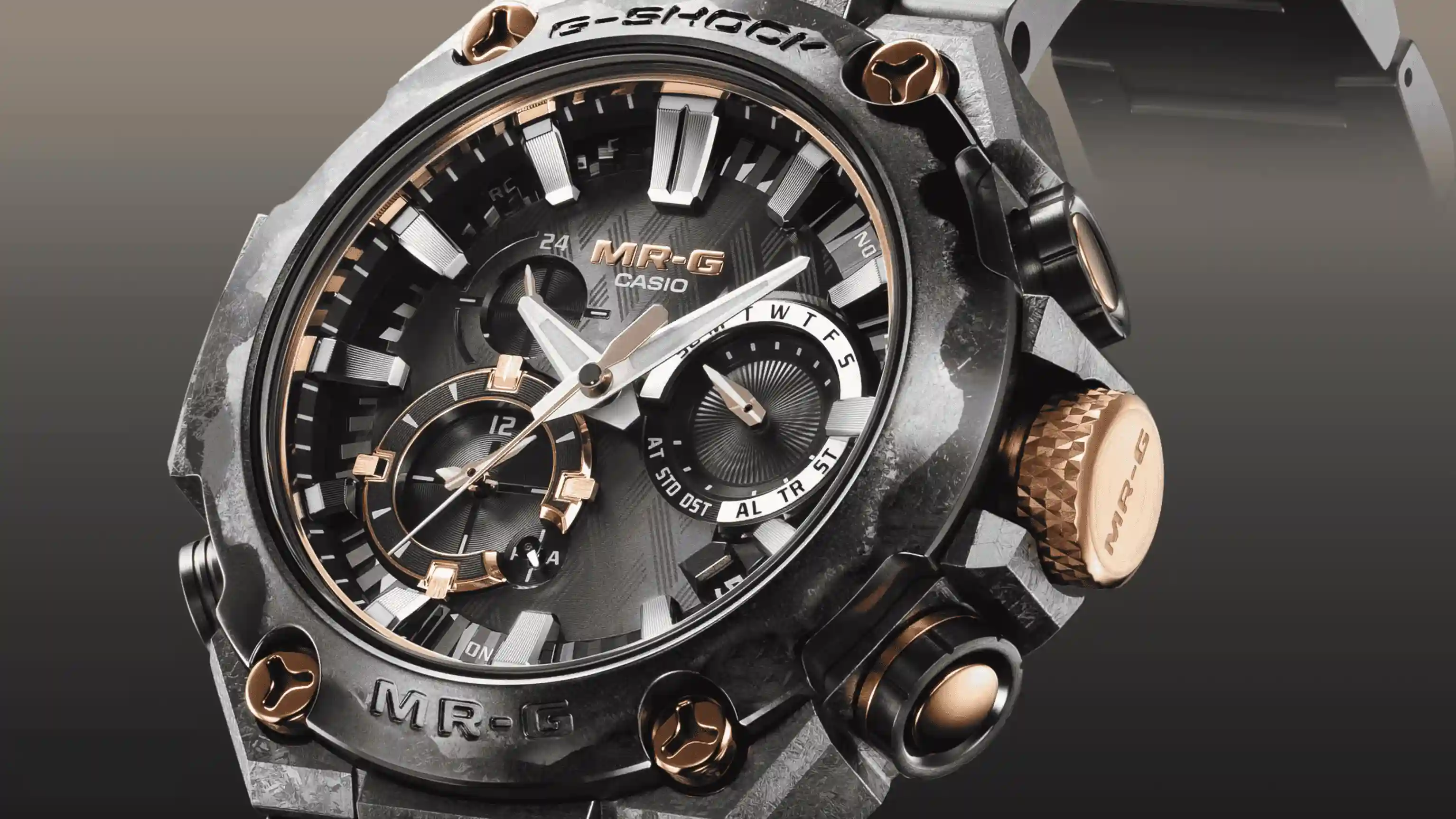 Новые часы Casio практически невозможно купить. У свежих G-Shock и японской катаны много общего