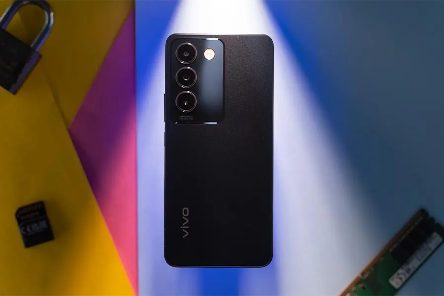 Вы видели, что Vivo предлагает всего за 15 тысяч рублей? 120-герцовый экран, оптимальное железо и сверхбыструю зарядку