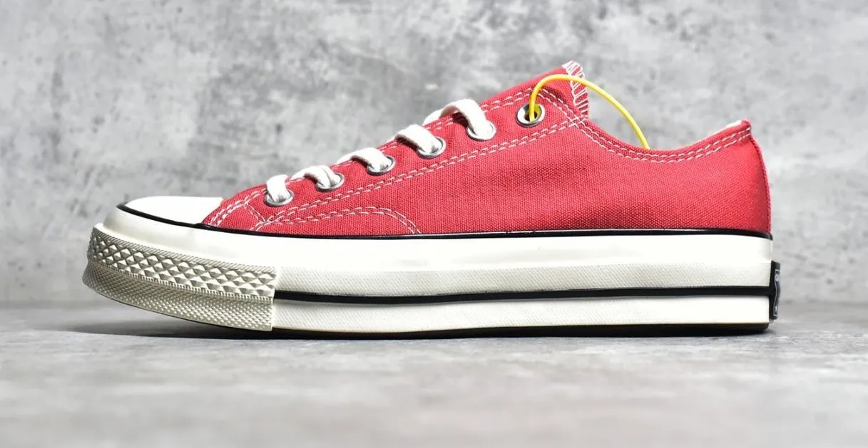 Кеды от Converse подешевели на распродаже Яндекс Маркета. Скоро прайс вновь поднимется