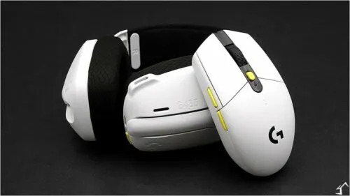Геймерский набор Logitech отдают с огромной скидкой. С такими девайсами можно смело начинать стримить