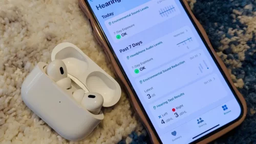 Проверил слух с помощью AirPods Pro 2. Да, в России тоже работает