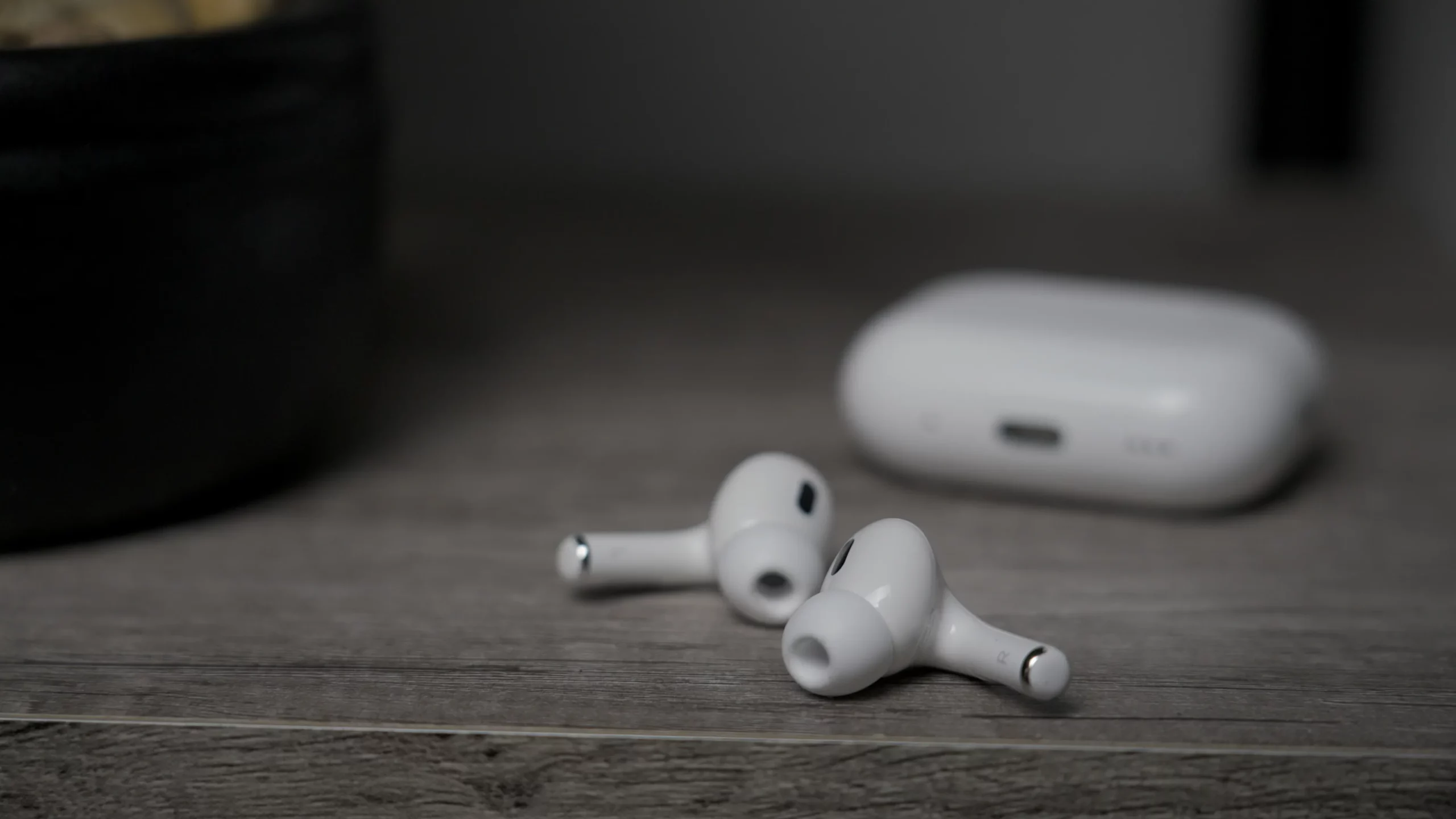 Есть шанс выхватить AirPods Pro 2 с большой скидкой. Лучшие наушники для iPhone стоят меньше 20 тысяч рублей