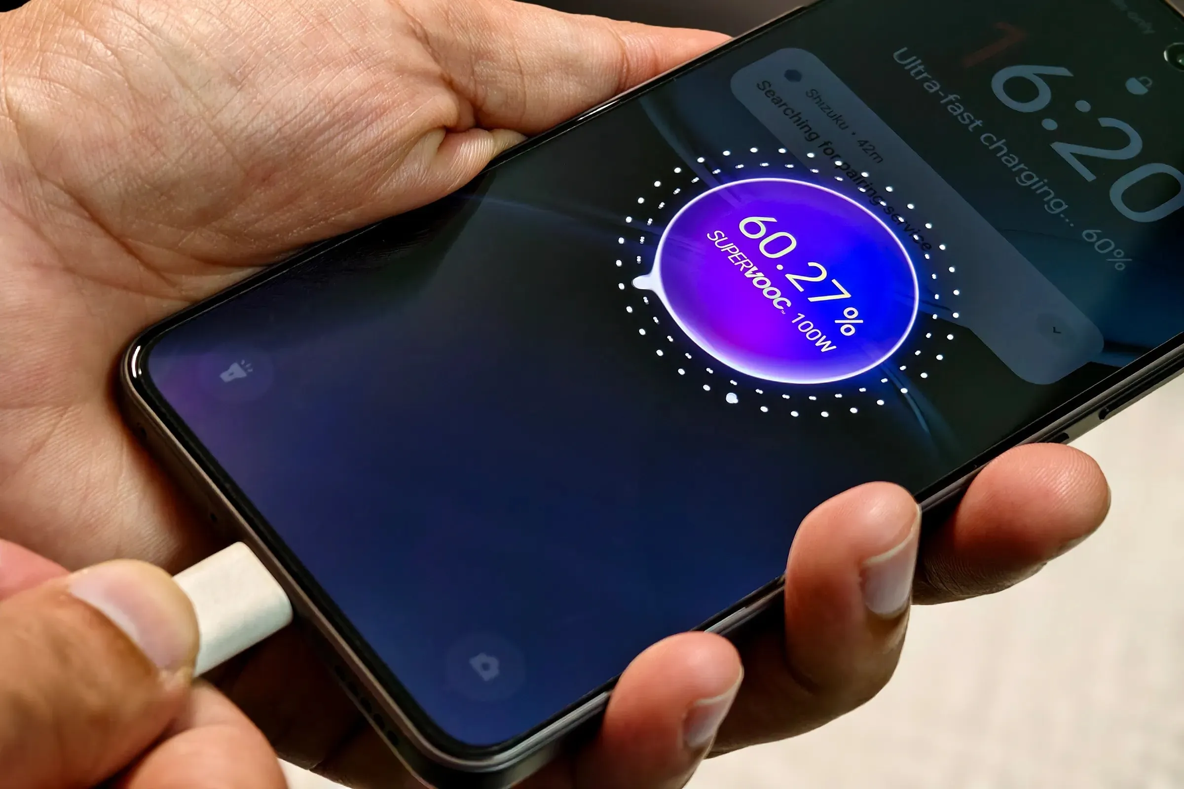 5 смартфонов с жирными аккумуляторами. От стильного Tecno до фотофлагмана ZTE