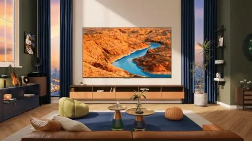 Нашли шикарный телевизор для гостиной. У него сочный QLED-экран и суперудобная ОС