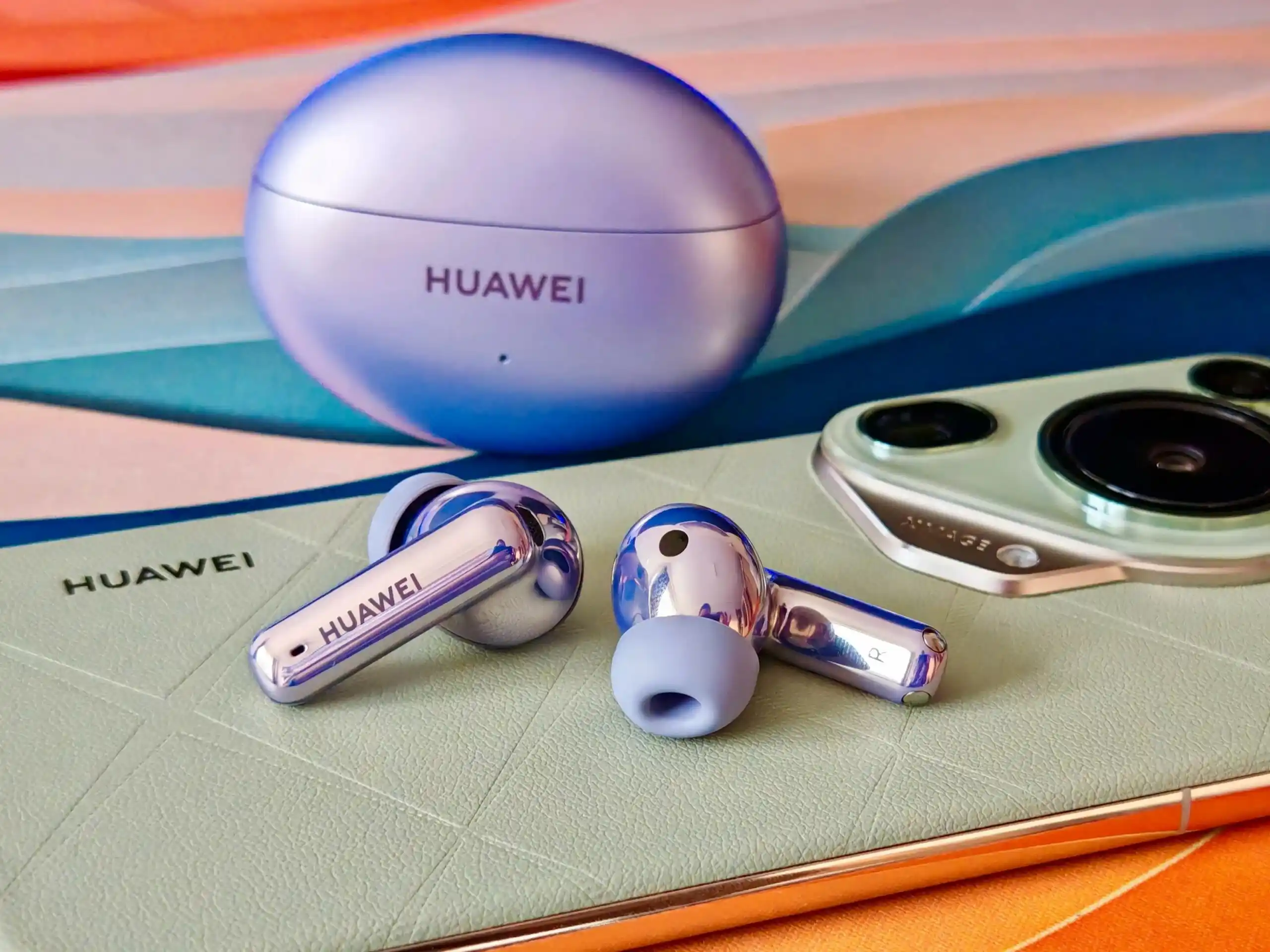 Эти Huawei — самые сбалансированные наушники бренда. Их сейчас сливают за бесценок