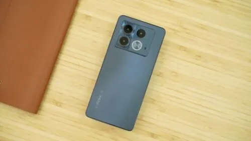 Этот Infinix — один из лучших бюджетников на рынке. Его сейчас отдают по минимальной цене 