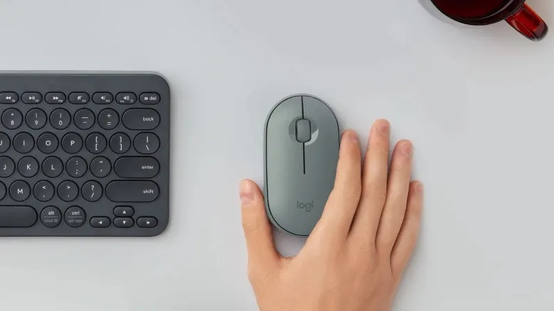 Отличную беспроводную мышь Logitech отдают по шикарной цене. Она очень тихая и компактная