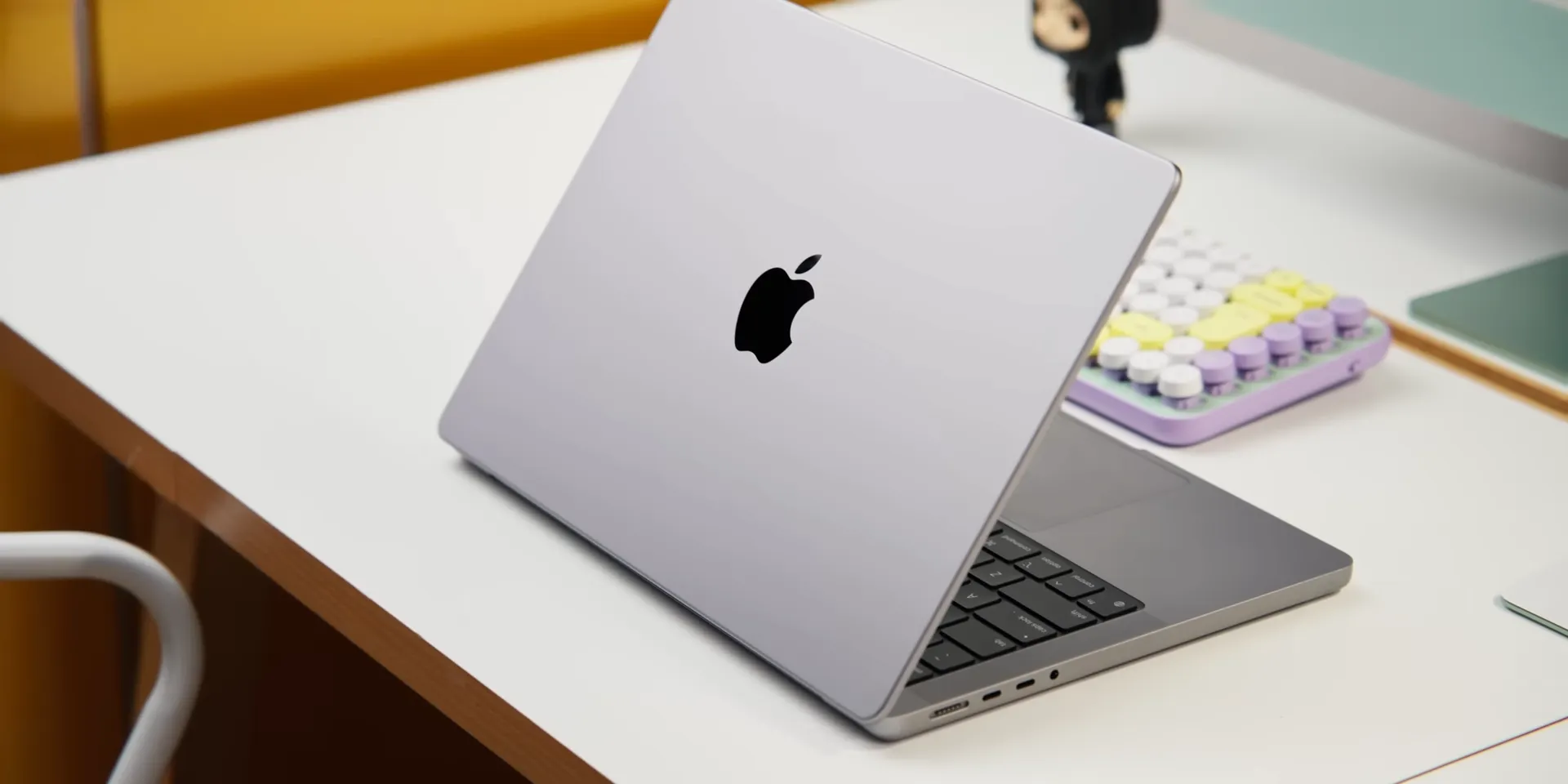 MacBook Pro M4 назвали самым крупным обновлением в истории линейки. Брать ноутбук или ждать весны?