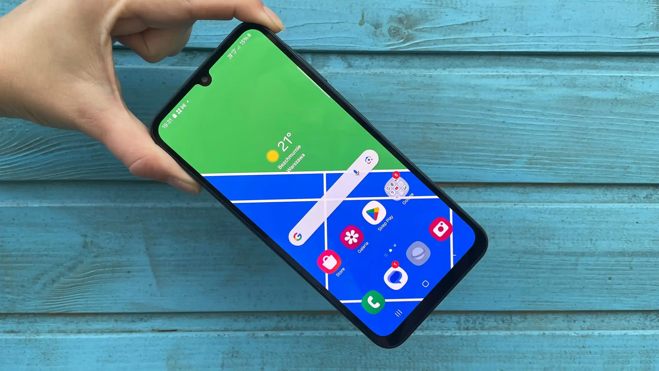 «Крутейший смартфон». Хитовый Samsung Galaxy сливают за бесценок