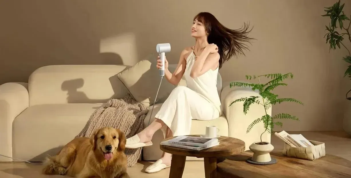 Не вздумайте переплачивать за Dyson. Топовый девайс Xiaomi сушит волосы быстрее и стоит ощутимо дешевле
