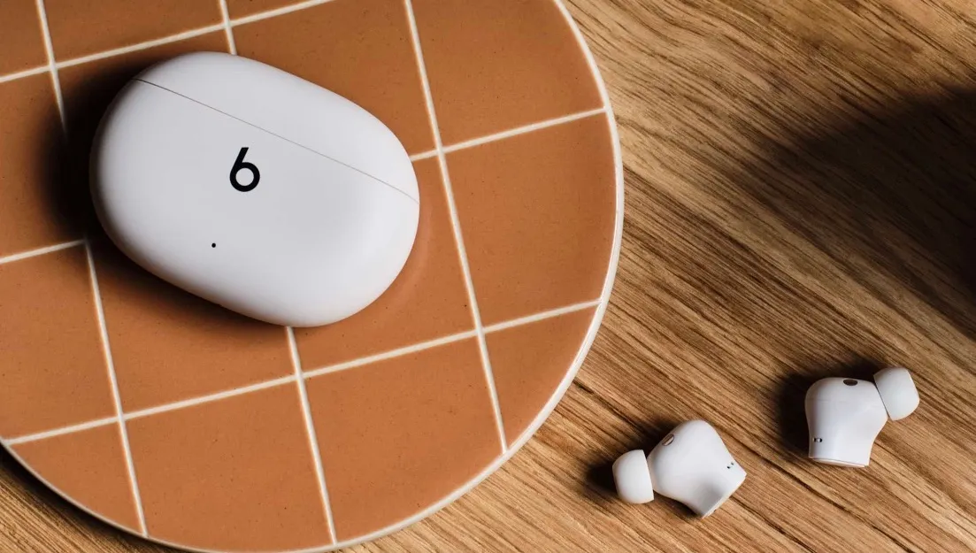 Чем заменить AirPods Pro в 2024 году? Нашли крутые Beats Studio Buds+ по выгодной цене