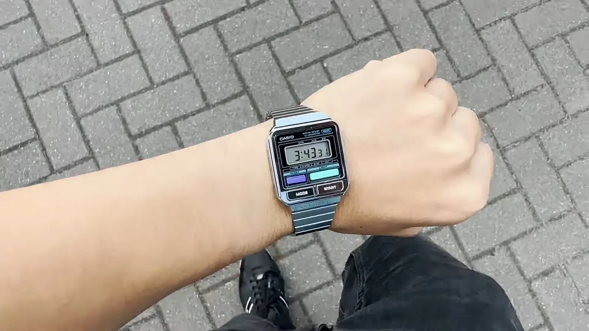 Ретро-часы Casio отдают по очень приятной цене. Это бессмертная классика