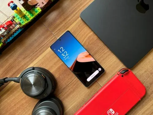 Этот Realme — главный хит бренда в 2024 году. Его еще можно забрать с неплохой скидкой