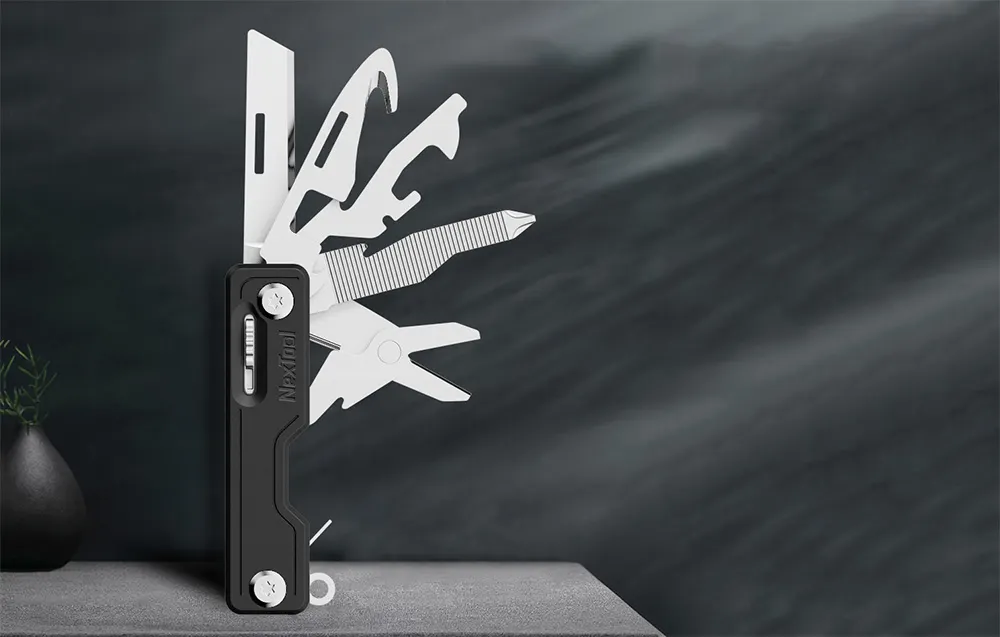 Нашли отличный мультитул Xiaomi с кучей инструментов. Он практичный и качественный, а стоит меньше 1 тысячи рублей