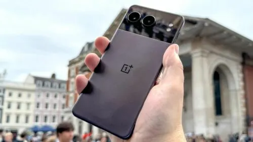 Про этот смартфон OnePlus все забыли, хотя это одна из самых необычных моделей на рынке. Стоит ли брать девайс в конце 2024 года?