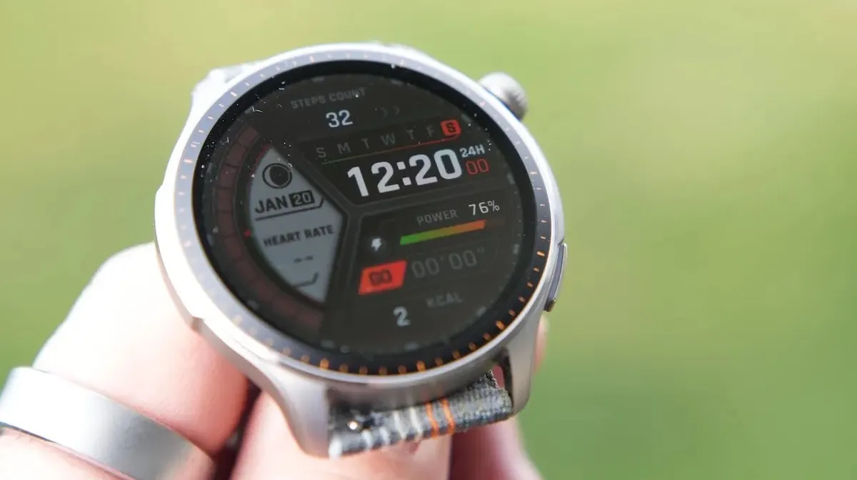 Срочно хватаем лучшие смарт-часы Amazfit. Топовый девайс 2024 года сливают по минимальной цене