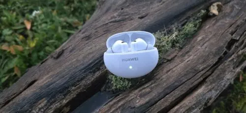 Самые сбалансированные наушники Huawei рухнули в цене. Теперь их можно брать не глядя