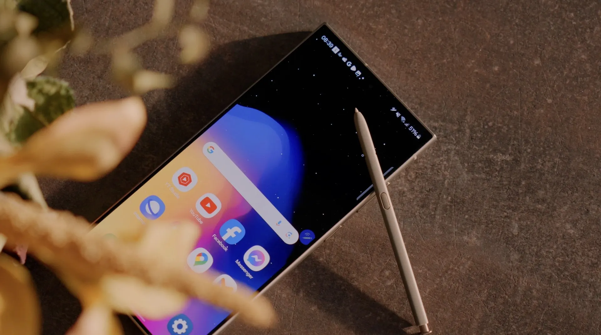 «Лучший смартфон 2024 года». Топовый Samsung Galaxy отдают с неплохой скидкой 