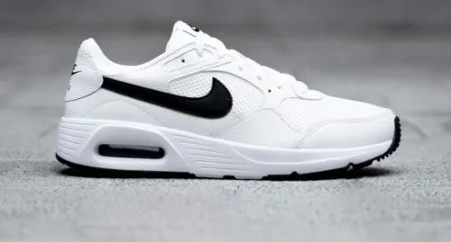 Эти кроссовки от Nike – шикарный подарок на Новый год. На Яндекс Маркете они стоят ниже рынка