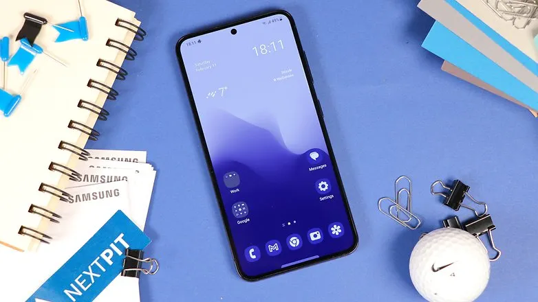 Легендарный компакт Samsung Galaxy рухнул в цене. Хватаем, пока он есть в наличии