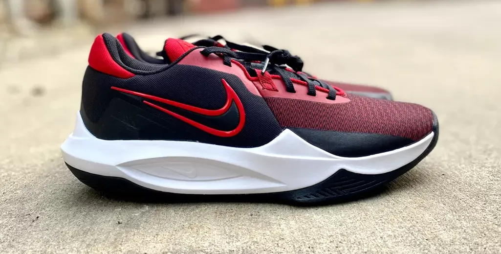 Спортивные кроссовки от Nike обесценились на Яндекс Маркете. Вот 3 топовые модели