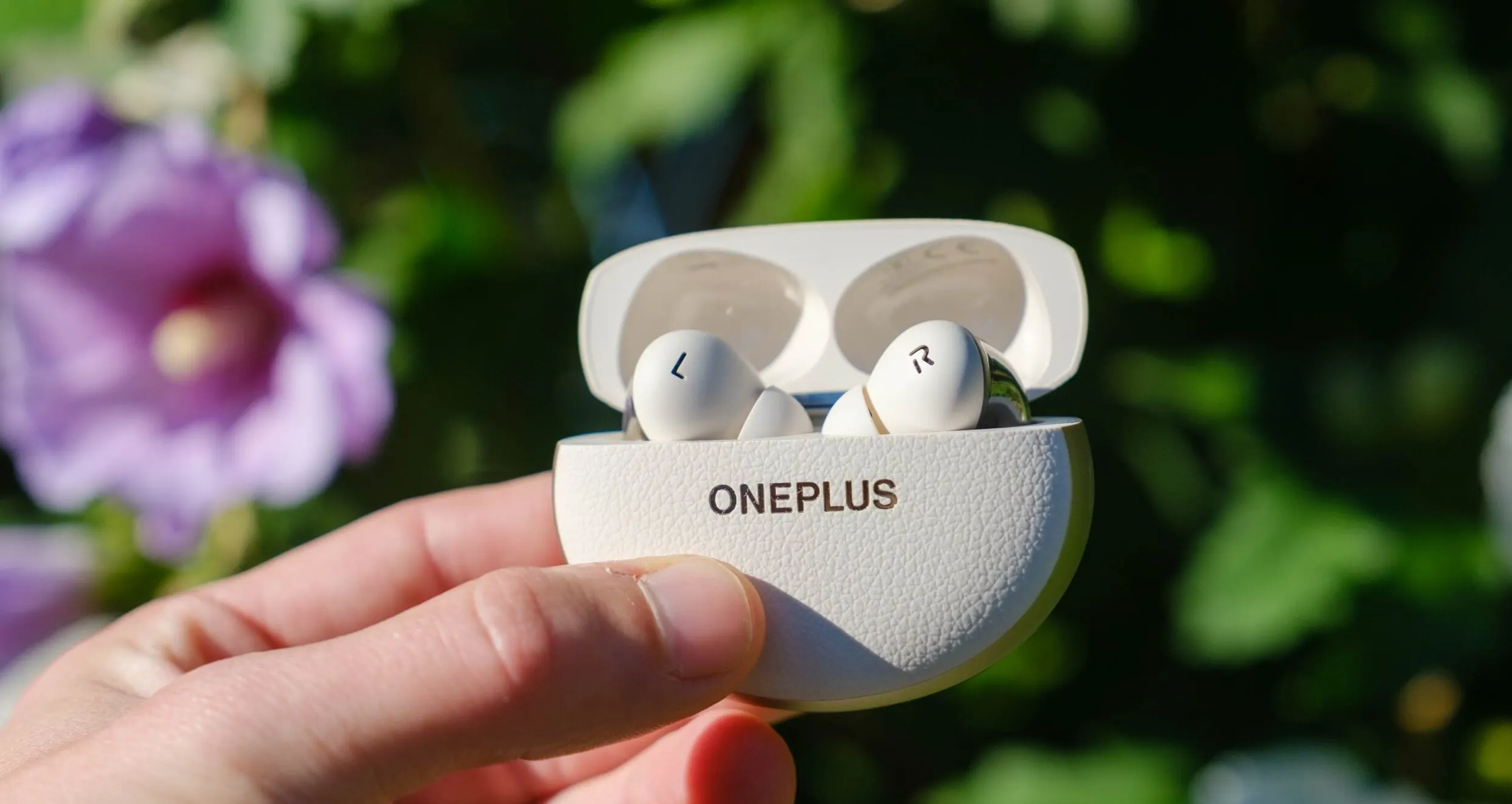 Что взять вместо AirPods Pro 2? Есть сразу 3 годные альтернативы