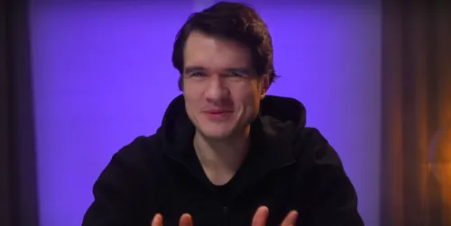 У BadComedian есть один невыпущенный обзор. На какой фильм?