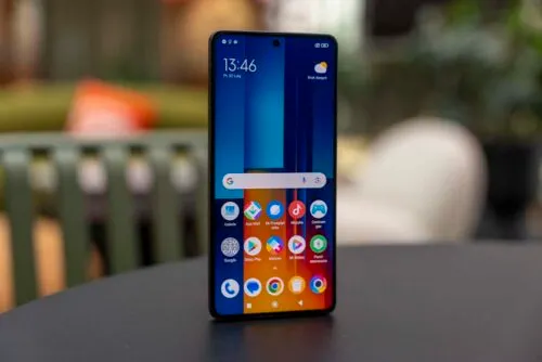 Этот Xiaomi — лучший смартфон в пределах 20 тысяч рублей. Хватаем, пока он есть в наличии 