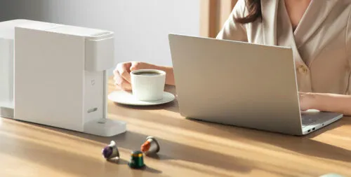 «Готовит отменный кофе». Хитовая кофемашина Xiaomi подешевела в России