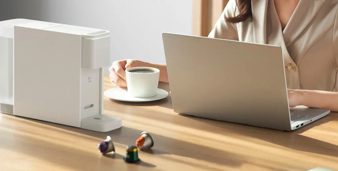 «Готовит отменный кофе». Хитовая кофемашина Xiaomi подешевела в России