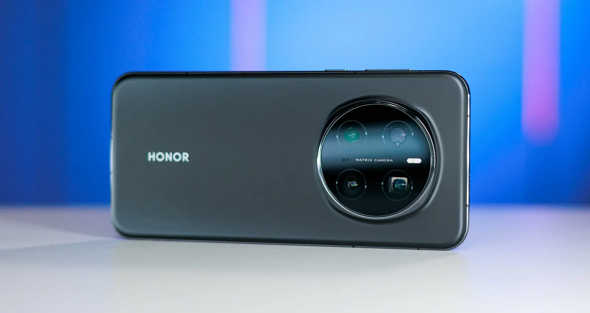 Этот Honor — лучший Android-флагман на рынке. Что за модель и где ее купить?