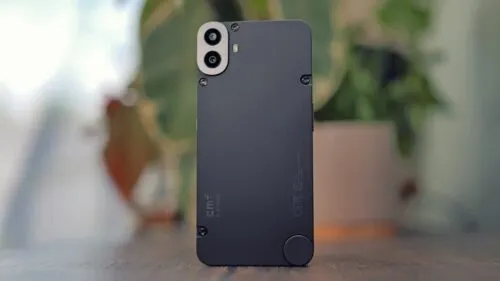 Об этом смартфоне Nothing все забыли, а зря. Его еще можно урвать за бесценок 