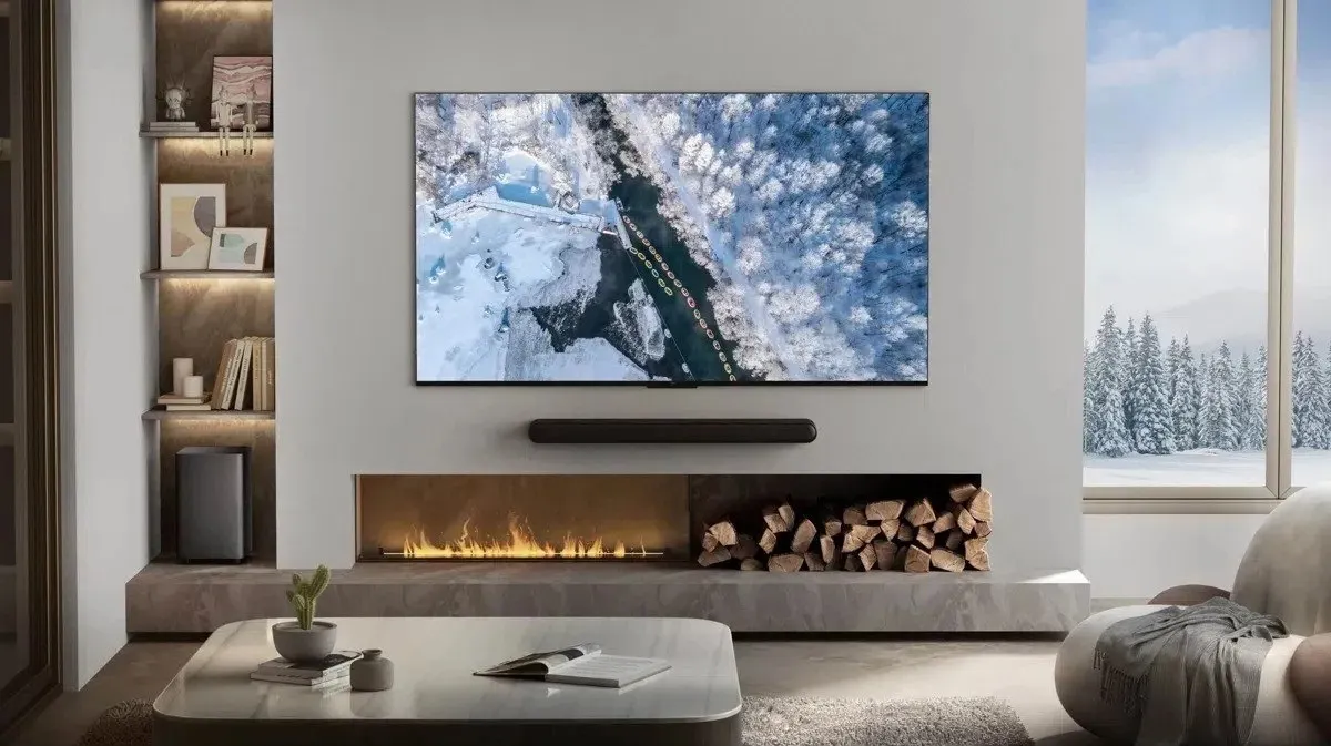 3 крутых телевизора с плавными экранами. От свежего Philips до хитового TCL