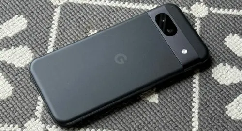 Google Pixel 8a обесценился перед выходом нового поколения. Можно ли брать девайс в 2025 году?