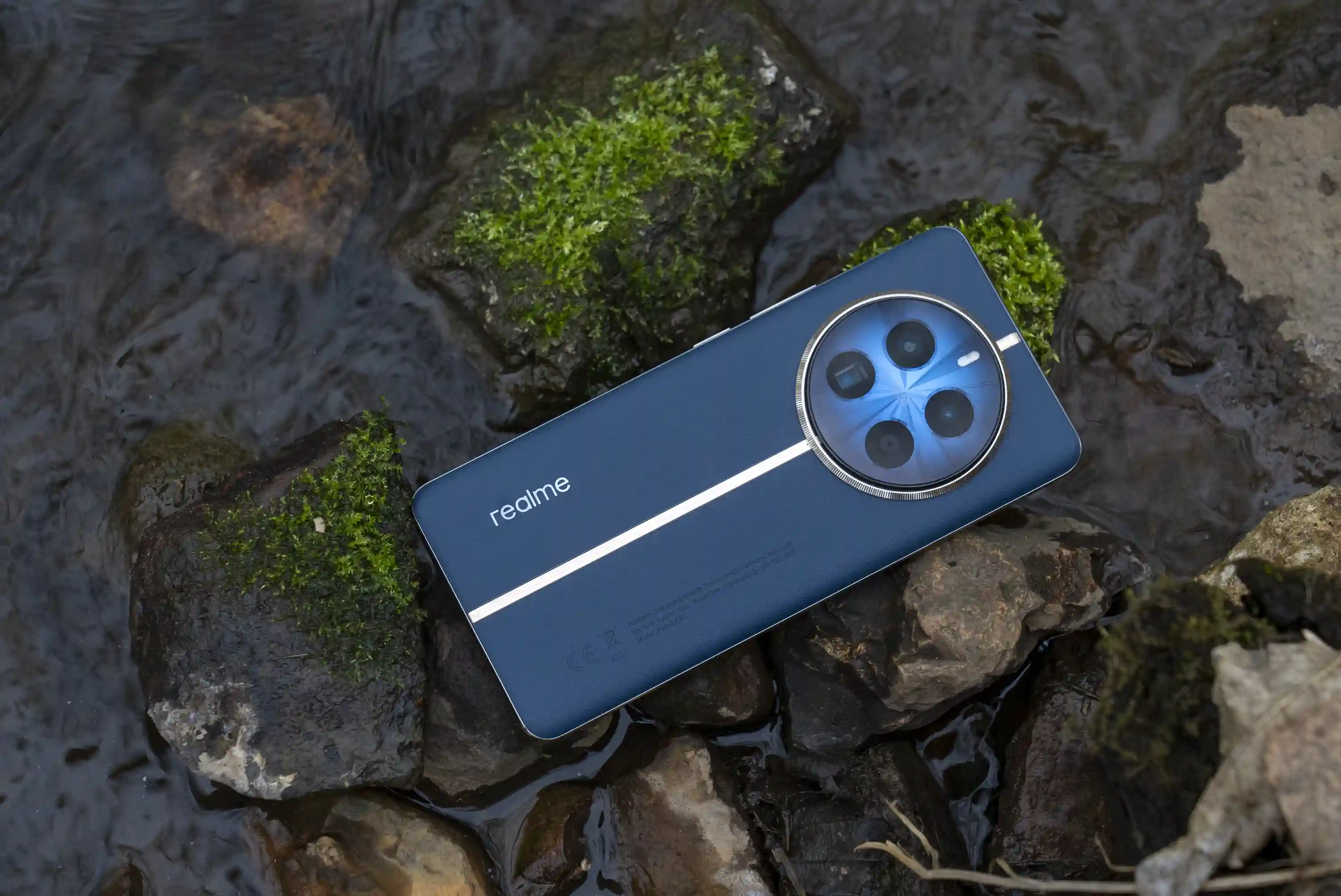 Про Realme 12 Pro+ все забыли, а зря. Это главный камерофон в пределах 35 тысяч рублей