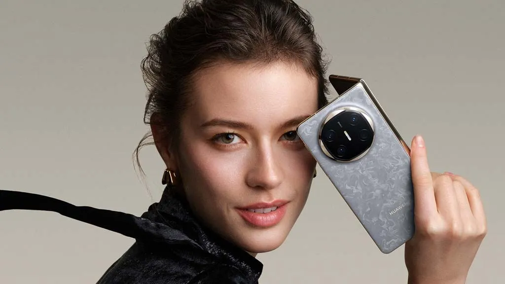 Премиальный Huawei Mate X6 появился в России. В подарок – часы, рассрочка и кэшбек