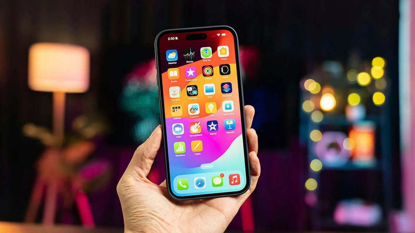 10 самых выгодных смартфонов для покупки в январе. От старого Xiaomi Poco до оптимального iPhone