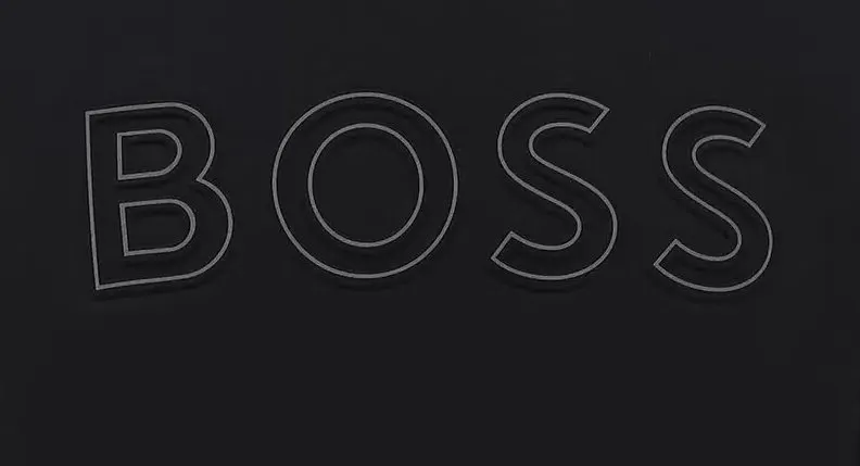 Одежда от Boss дешевеет на Яндекс Маркете. Что брать?