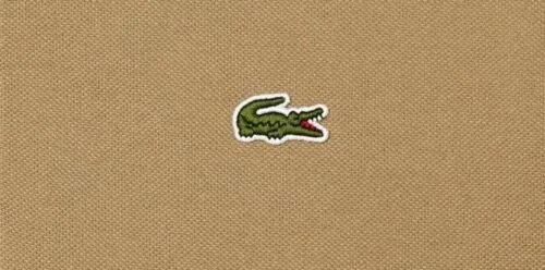Одежда от Lacoste получила сочные скидки на Яндекс Маркете. Вот что нужно брать